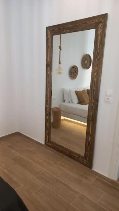 Deja Vu Ευχάριστο Σπίτι Στο Κέντρο Του Νησιού Ίου Apartment Chora  Exterior photo