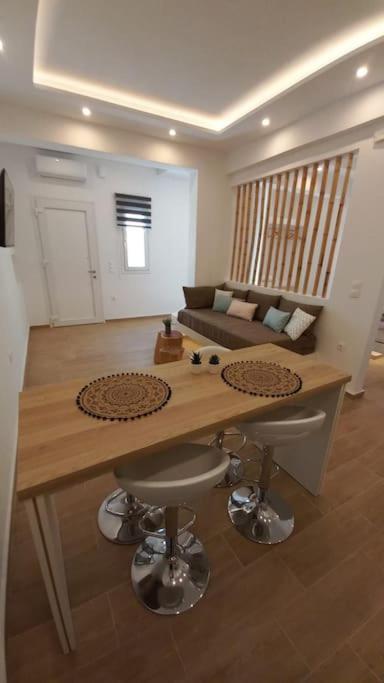 Deja Vu Ευχάριστο Σπίτι Στο Κέντρο Του Νησιού Ίου Apartment Chora  Exterior photo